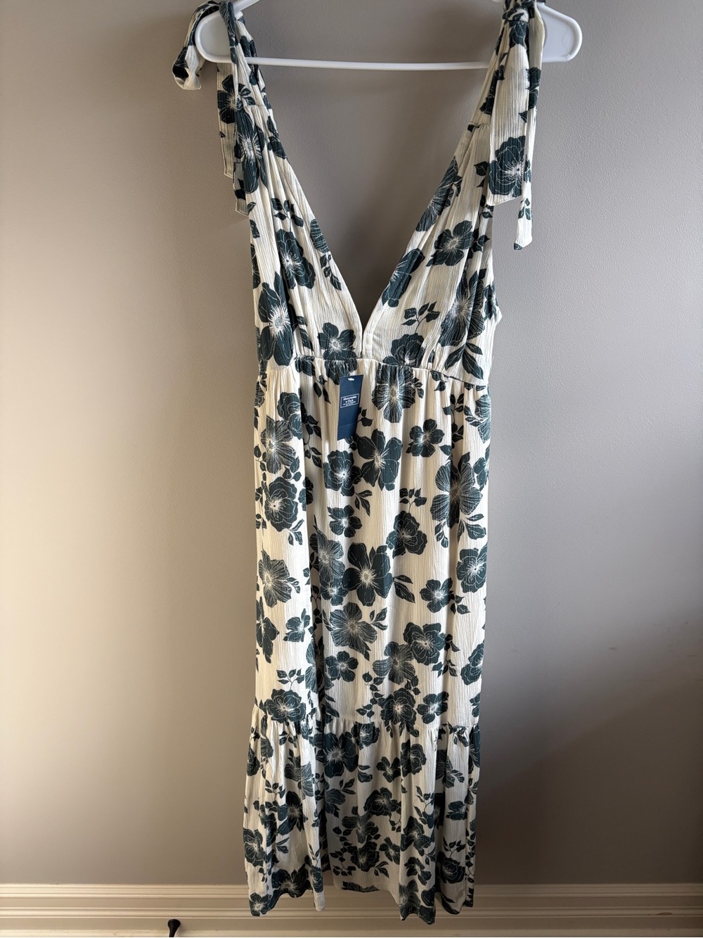 Abercrombie & Fitch Cream Midi Dress with Dark Green Floral Print